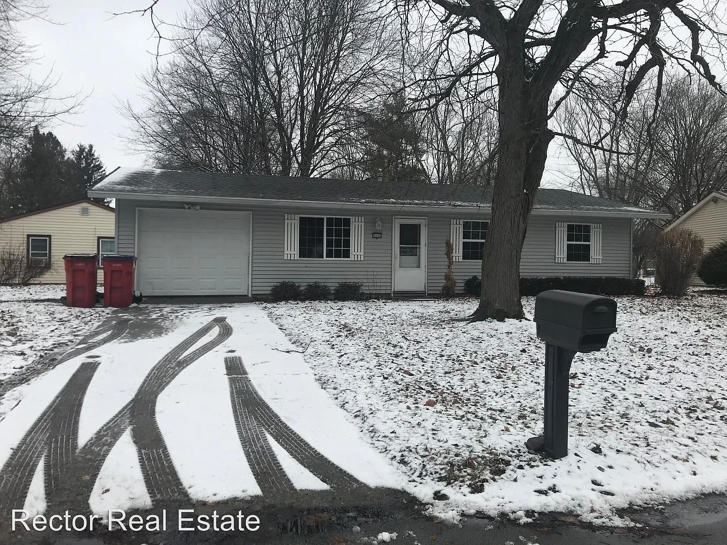 2606 Lawndale Dr photo 1