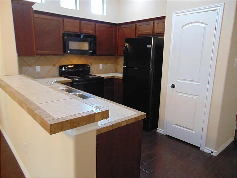 185 Creekside Villa Dr — Photo 5