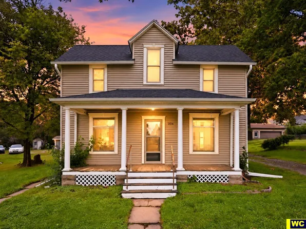 304 Main St, Kennard, NE 68034