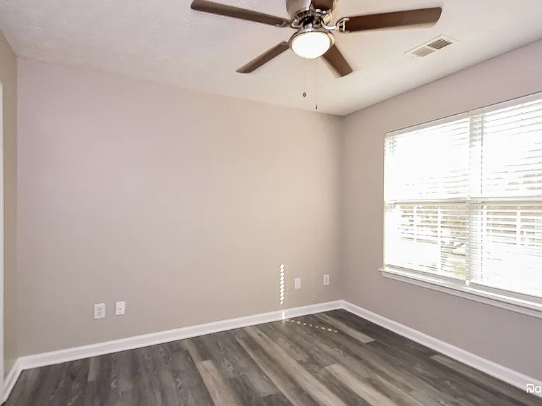 12 Hitchcock Sta — Photo 13