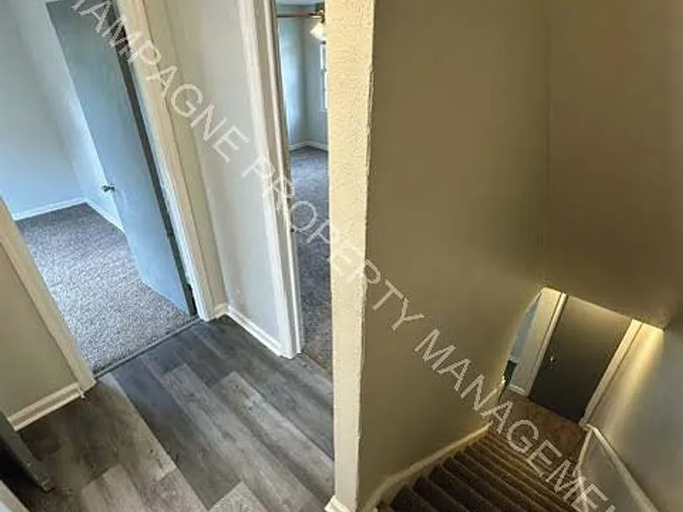 5400 Swope Pkwy — Photo 13