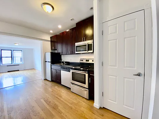 Rented by Compass | media 2