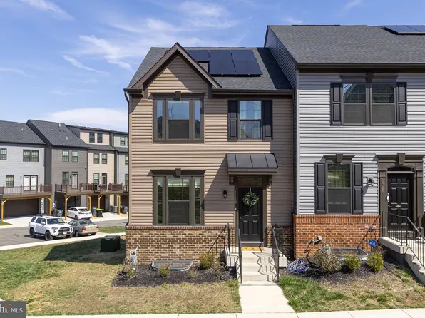 1128 Spur Ln, Fredericksburg, VA 22401