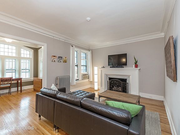 2nd image of 722 Erie St APT 3