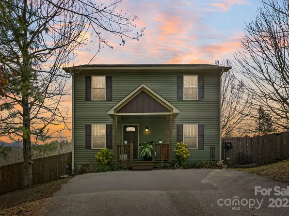 11 Mandy Ln, Weaverville, NC 28787