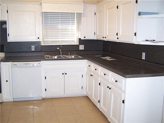 4th image of 4925 SE 19th St