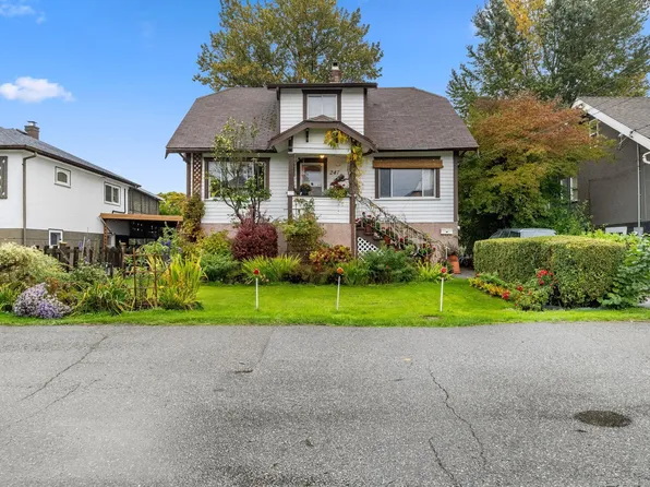 247 Wood St, New Westminster, BC V3M 5K5