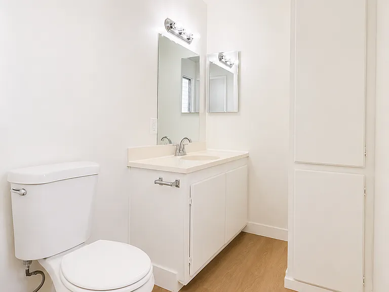 El Centrico Apartments — Photo 36