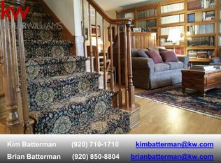 12 Butte Des Morts Ct, Appleton, WI 54914