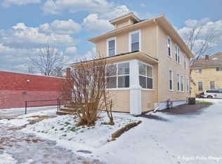 626 North Ave, Waukegan, IL 60085