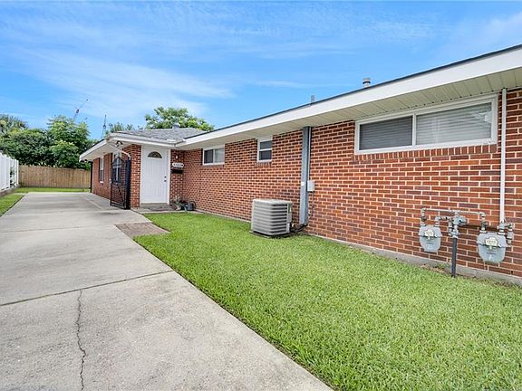 4th image of 3100 Daquin St