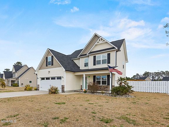 3rd image of 105 Barnhouse Road