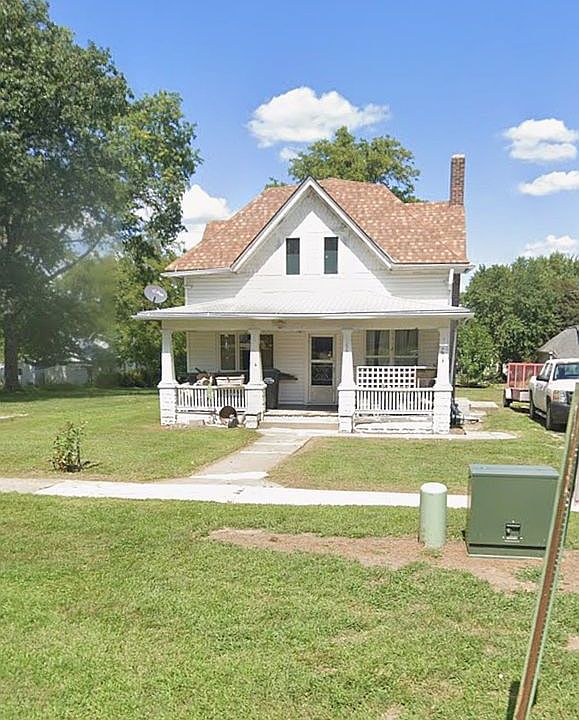 1st image of 106 W 3rd St