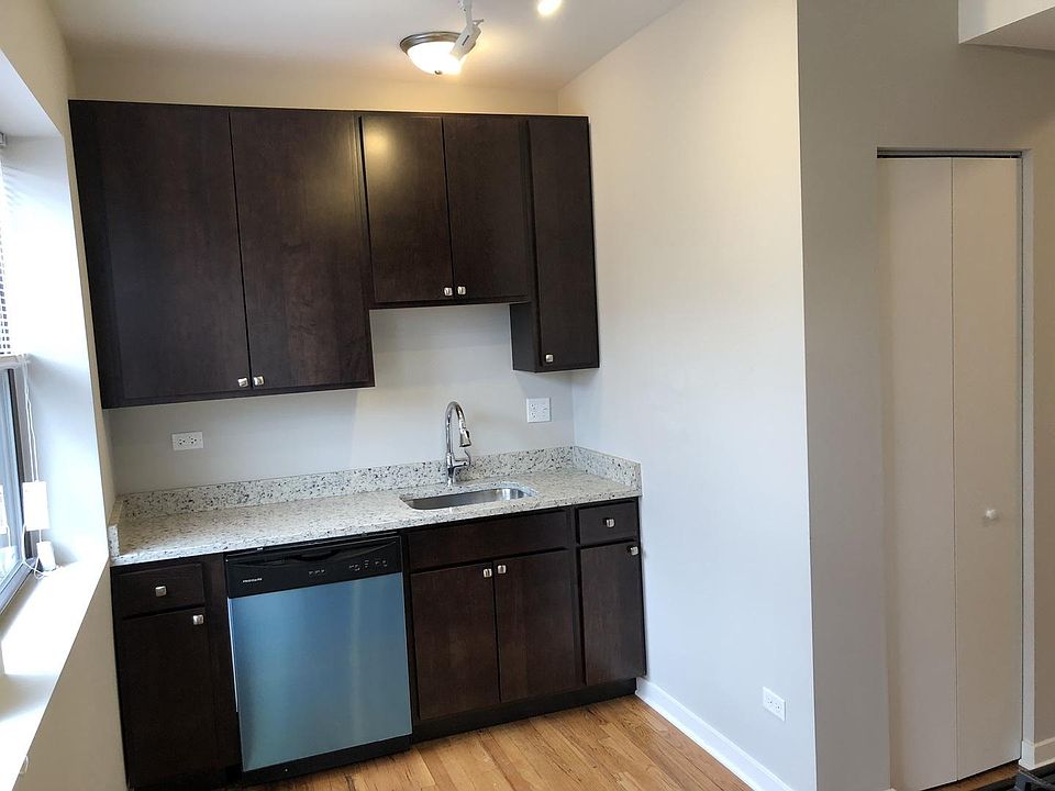 1st image of 4827 N Christiana Ave #4821-1E