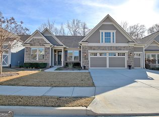 175 Mulberry Ct, Peachtree City, GA 30269