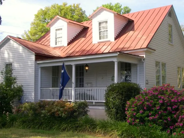 685 Folly Rd, Charleston, SC 29412