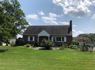 109 W Creamery Rd, Perkasie, PA 18944