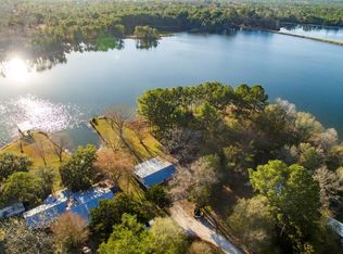 42 Horseshoe Lake Dr E, Huntsville, TX 77320