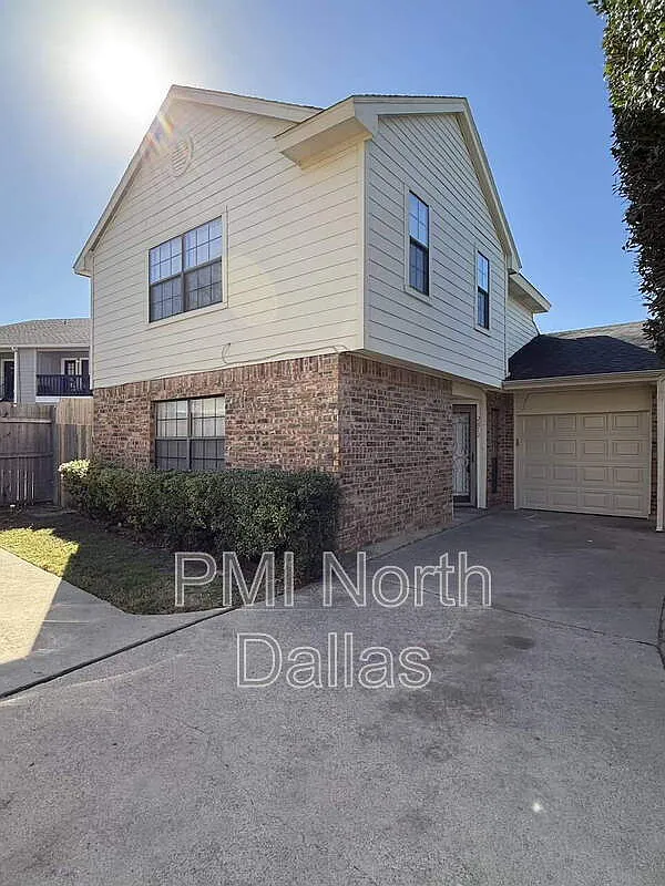 Building Photo - 2872 Harbinger Ln