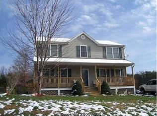 11817 Falcon Ridge Dr, Fredericksburg, VA 22407