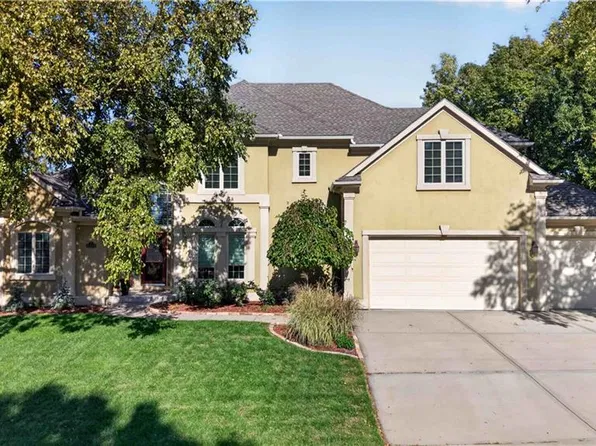 6119 S National Dr, Kansas City, MO 64152