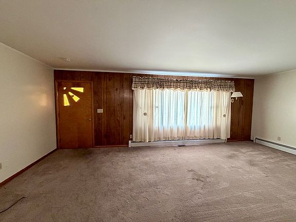 4th image of 71 Coral Ln
