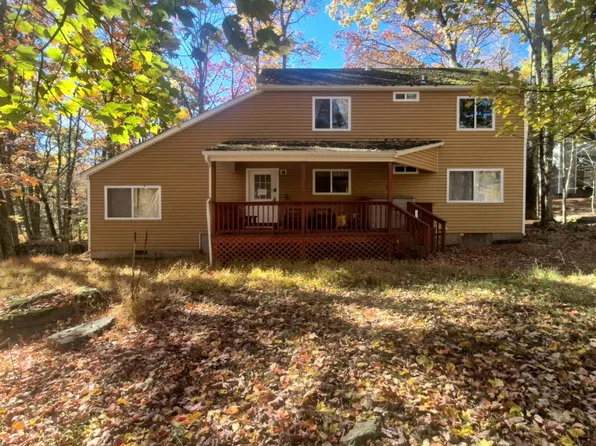 204 Falling Waters Blvd, Lackawaxen, PA 18435