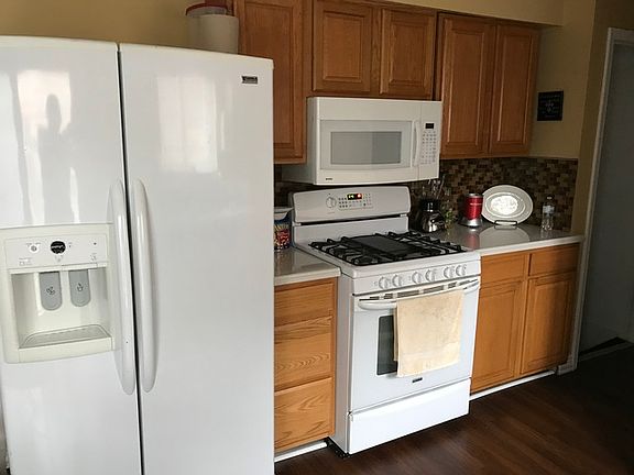 3rd image of 1322 Monomoy St APT A