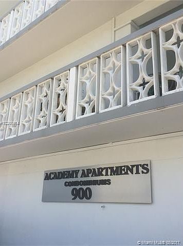 1st image of 900 6th St APT 23
