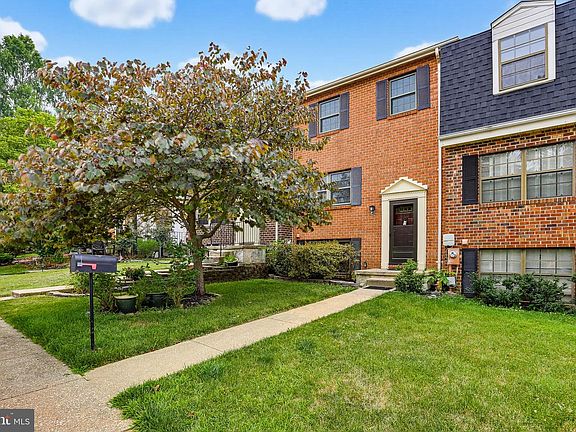3rd image of 40 Kimball Ridge Ct