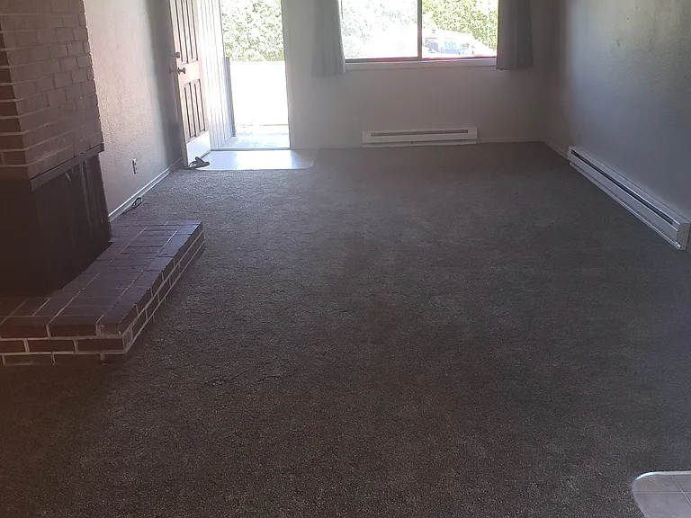 4012 Carson Dr SE — Photo 2
