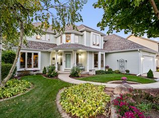 1143 Hollingswood Ave, Naperville, IL 60564