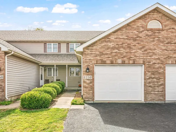 1258 E Arnold St, Sandwich, IL 60548