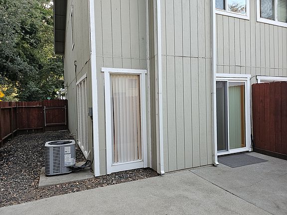3rd image of 431 13th St
