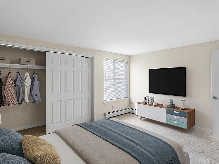 Clay Court Apartments — Photo 16