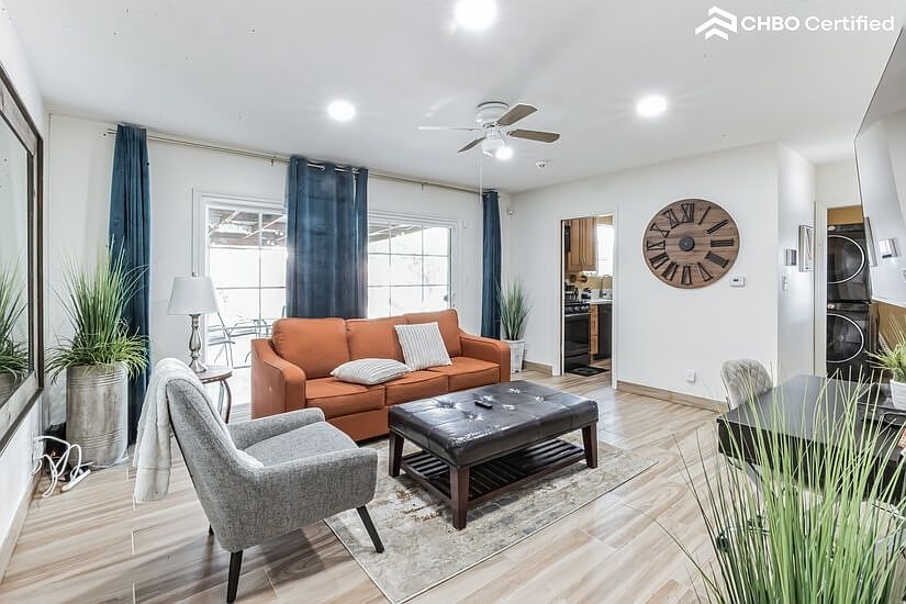 Furnished Rental in Garden Grove, CA