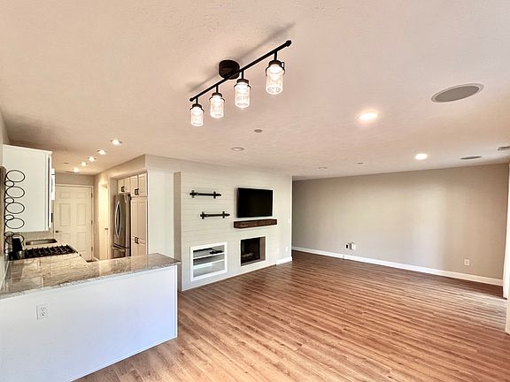 5th image of 435 Aspen Dr APT 3