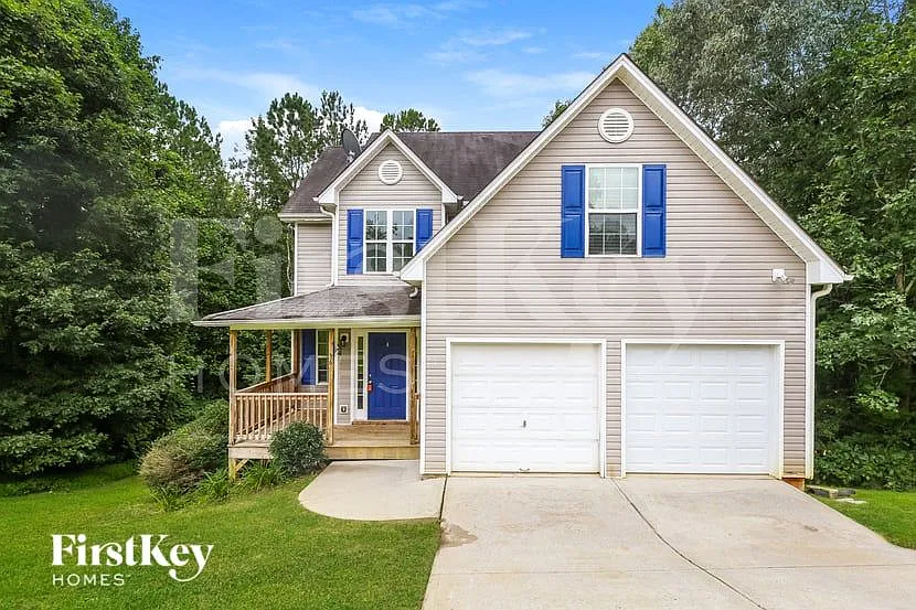 4 bed, 2.5 bath, 1702 sqft, $2,425 — Photo 1