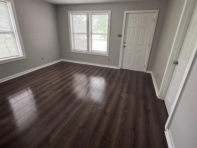 1358 Longcrest Rd — Photo 5