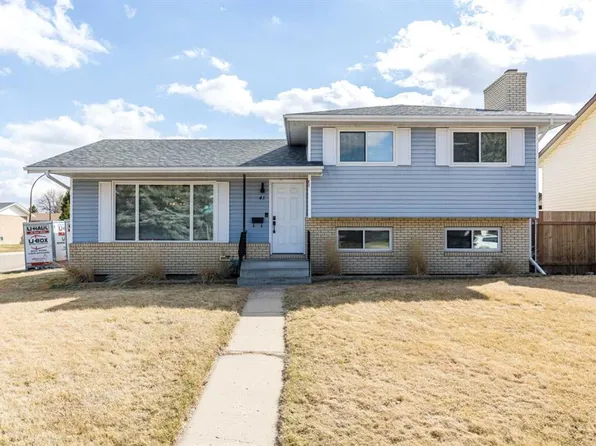 41 NE Rossdale St SE, Medicine Hat, AB T1B 1X3