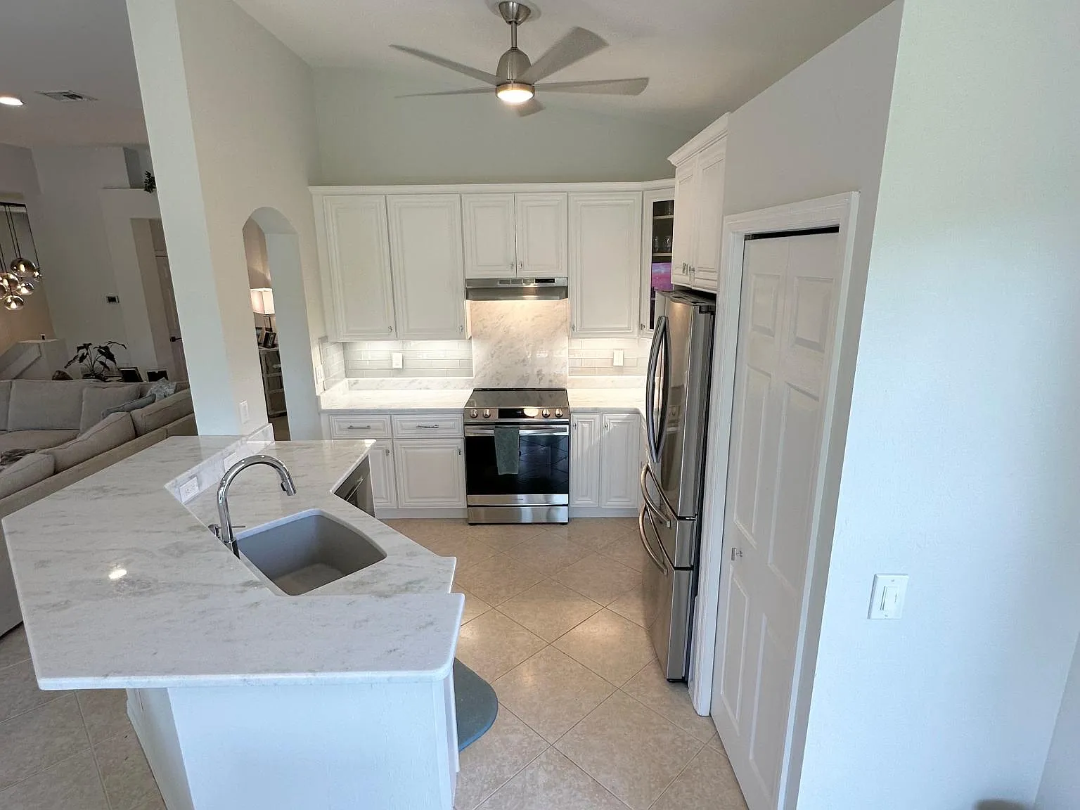 23007 Lone Oak Dr — Photo 3