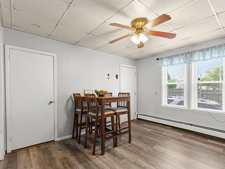 418 Anthony St #1 — Photo 3