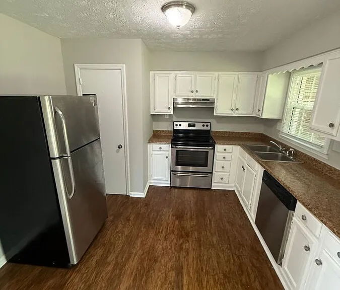 246 Medlock Rd — Photo 13