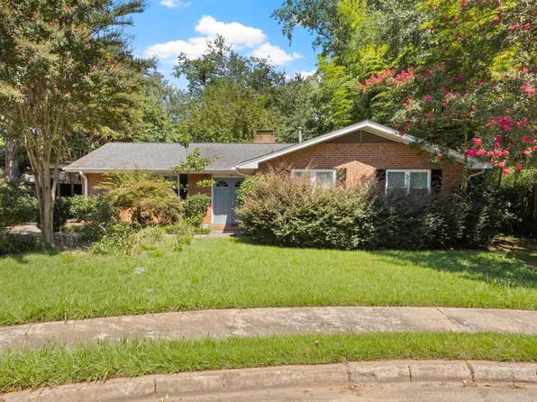 23 Richwood Dr, Greenville, SC 29607