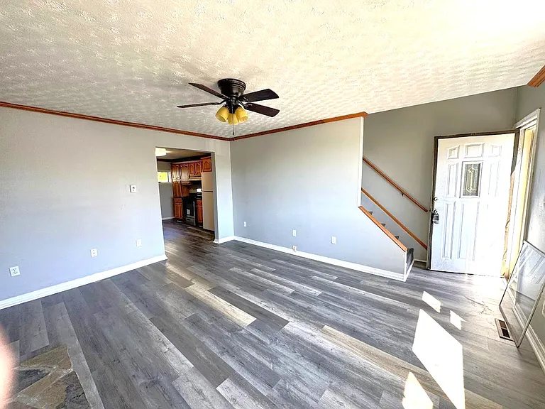 178 Amabell St — Photo 4
