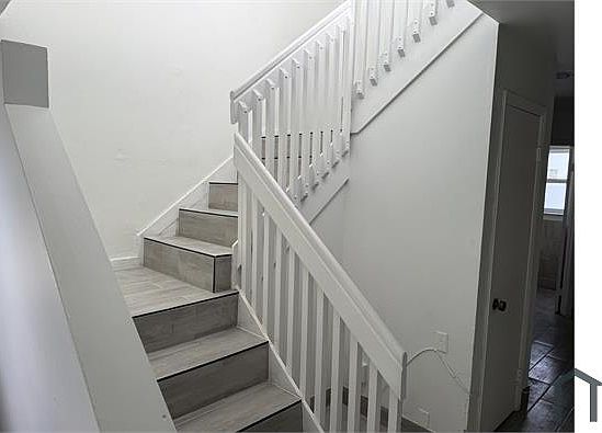 5th image of 11401 NW 45th St