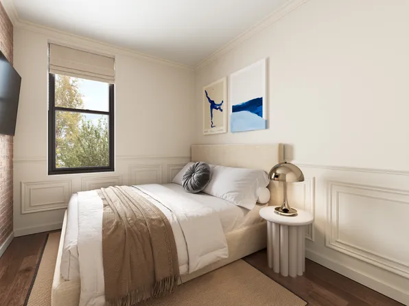 172 Schaefer Street image 13 of 23