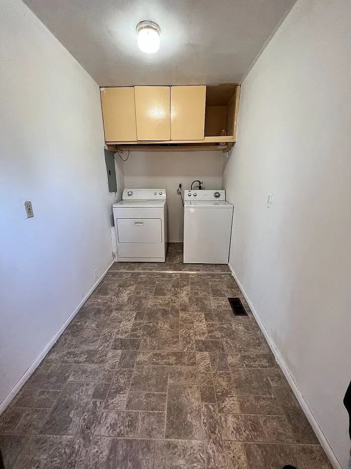 130 N 3800 E — Photo 3