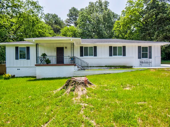 717 W James Ave, Rossville, GA 30741