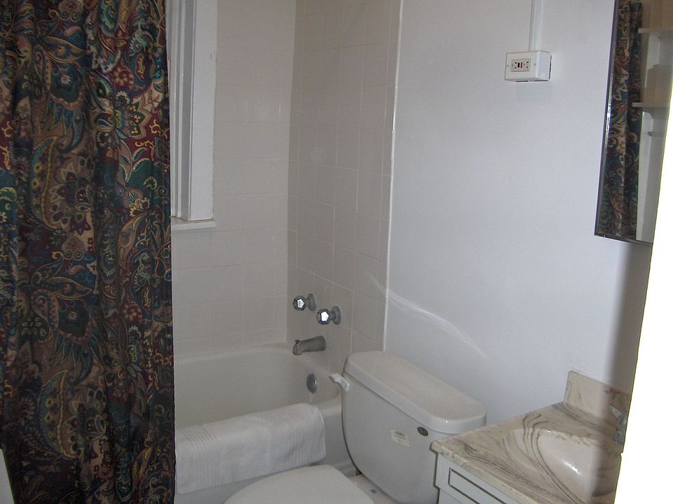 1st image of 2903-09 Central St #302